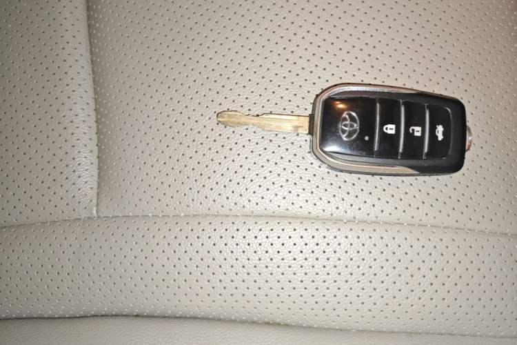 Used Toyota Camry 2008 240G Luxury Edition Vehicle Key