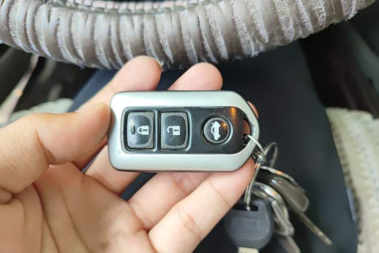 Used Toyota Camry 2008 200G Luxury Edition Vehicle Key