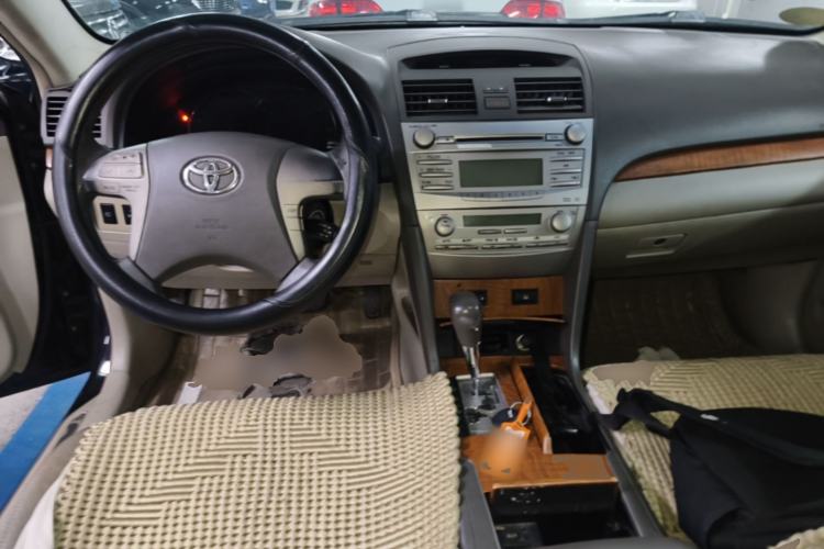 Used Toyota Camry 2009 240G Luxury Edition Center Console