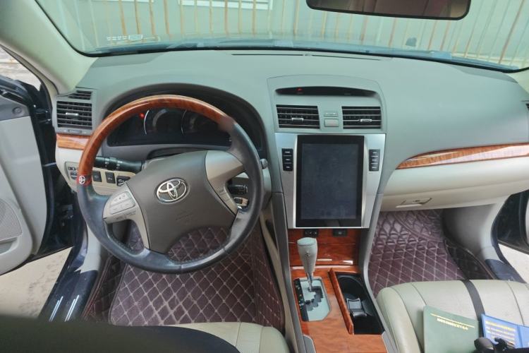 Used Toyota Camry 2009 240G Luxury Edition Center Console