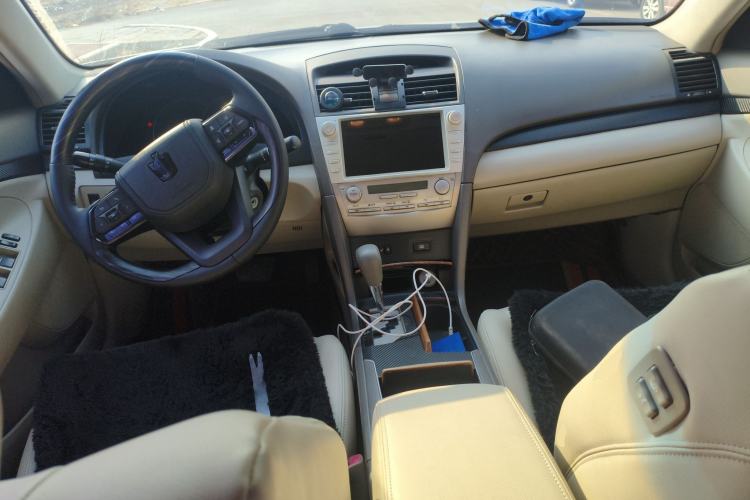 Used Toyota Camry 2009 240G Luxury Edition Center Console