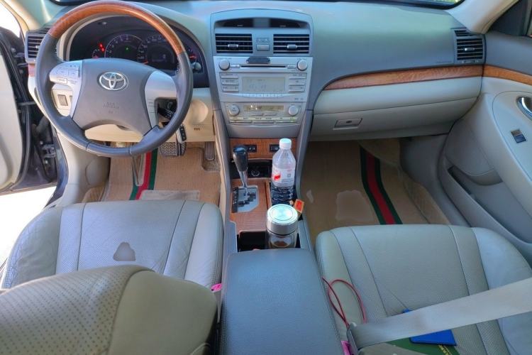 Used Toyota Camry 2009 240G Luxury Edition Center Console