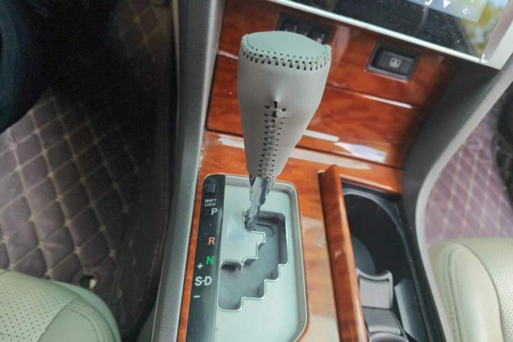 Used Toyota Camry 2009 240G Luxury Edition Gear Lever