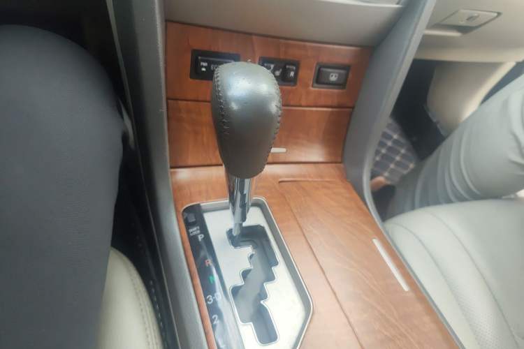 Used Toyota Camry 2009 200G Luxury Edition Gear Lever