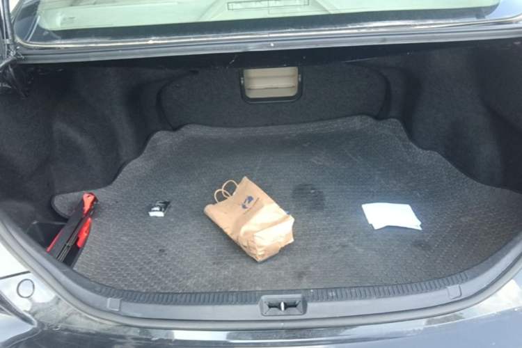 Used Toyota Camry 2009 240G Luxury Edition Trunk