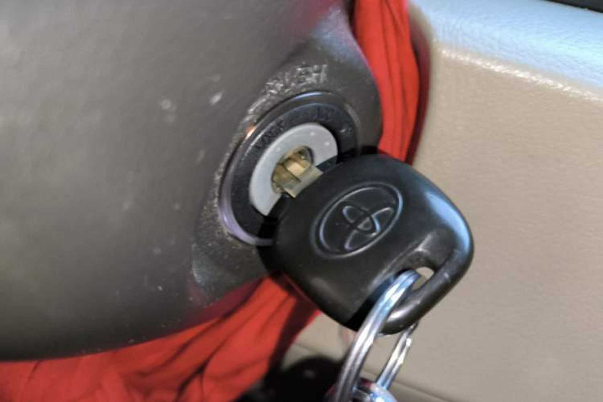 Used Toyota Camry 2009 200G Luxury Edition Vehicle Key