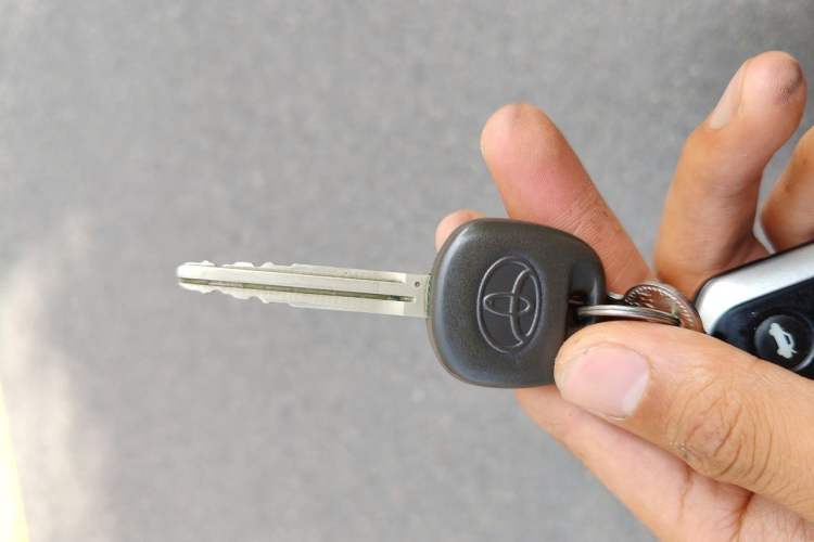 Used Toyota Camry 2009 200G Luxury Edition Vehicle Key