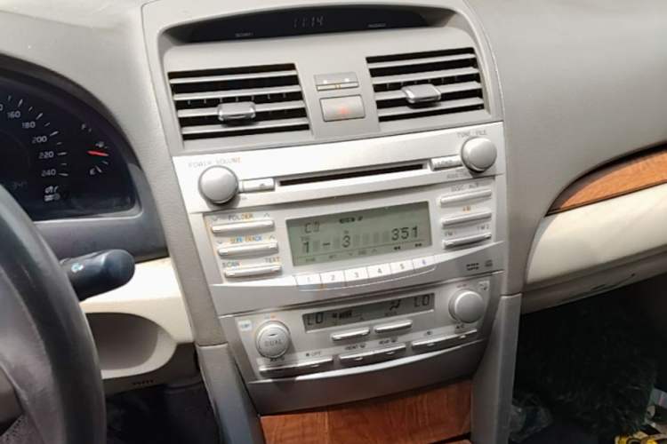 Used Toyota Camry 2009 240E Elite Edition Audio And AC Panel