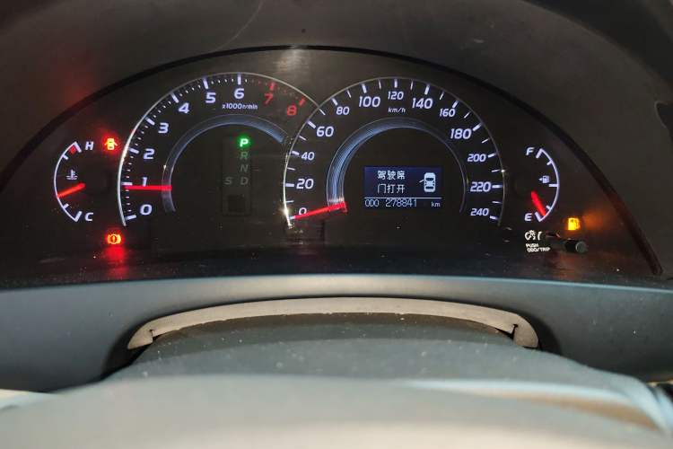 Used Toyota Camry 2009 240G Luxury Edition Odometer Close Up