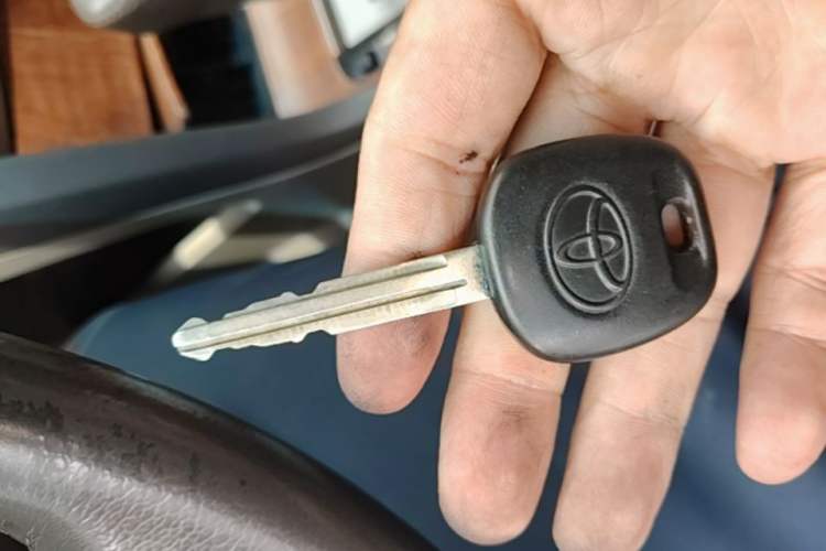 Used Toyota Camry 2009 240E Elite Edition Vehicle Key