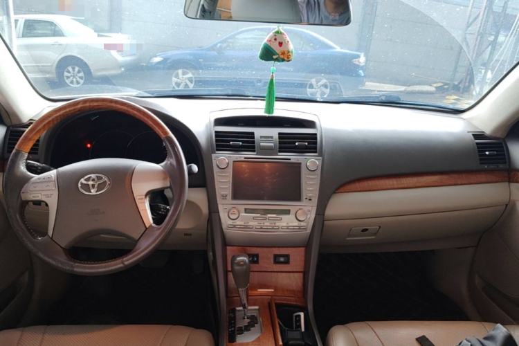 Used Toyota Camry 2009 240G Luxury Edition Center Console