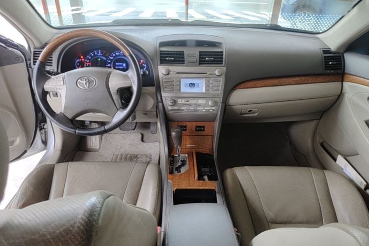Used Toyota Camry 2009 200G Luxury Edition Center Console