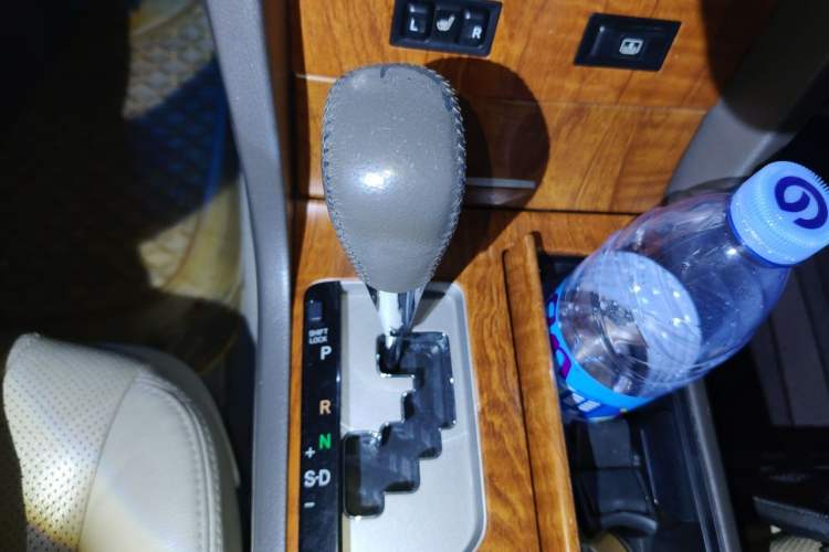 Used Toyota Camry 2009 240G Luxury Edition Gear Lever