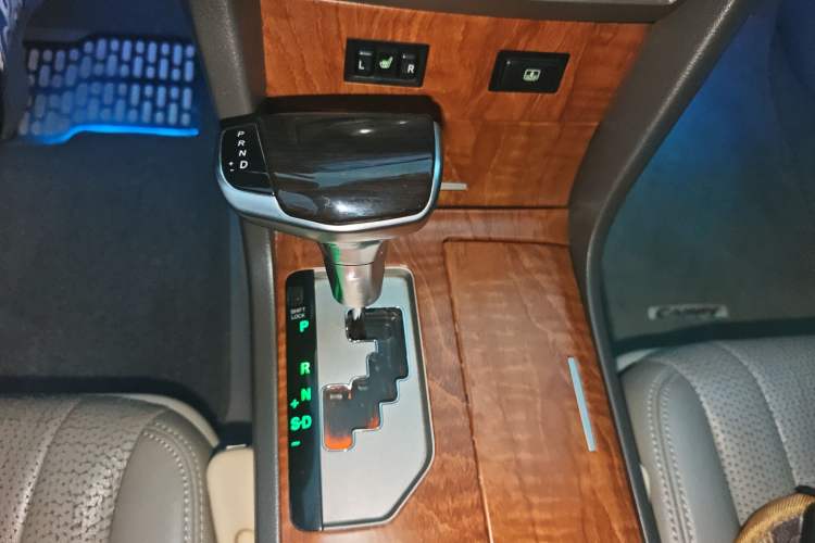 Used Toyota Camry 2009 240G Luxury Edition Gear Lever