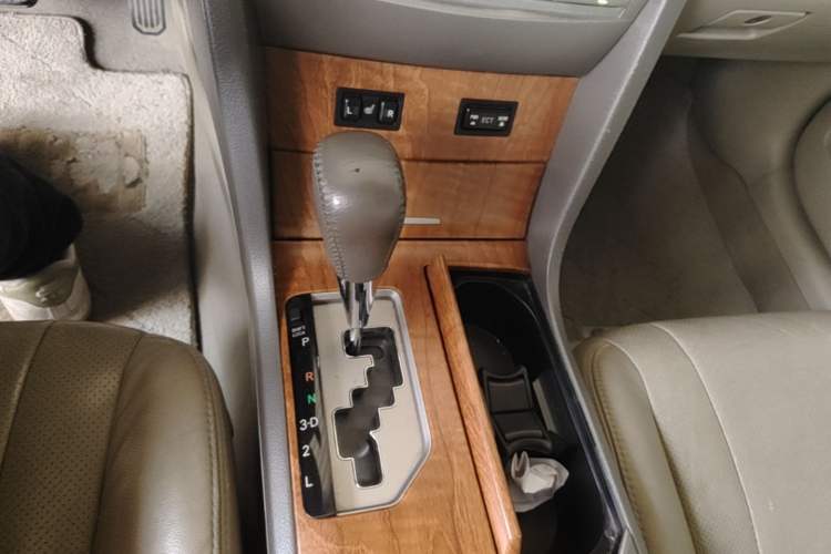 Used Toyota Camry 2009 200G Luxury Edition Gear Lever