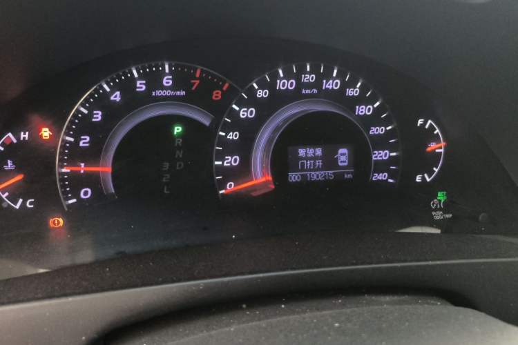 Used Toyota Camry 2009 200G Luxury Edition Odometer Close Up