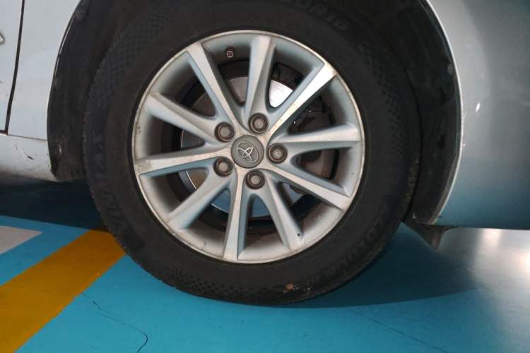 Used Toyota Camry 2009 240G Luxury Edition Right Front Wheel Hub