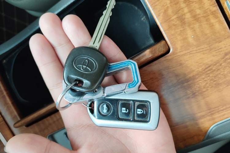 Used Toyota Camry 2009 240G Luxury Edition Vehicle Key