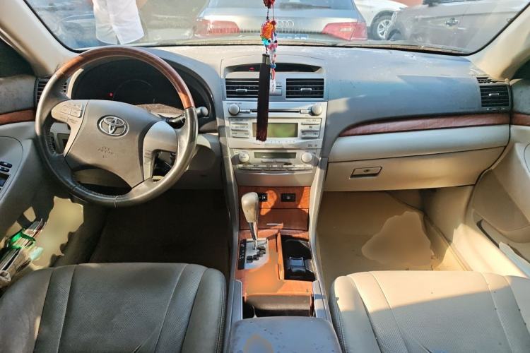 Used Toyota Camry 2009 240G Luxury Edition Center Console