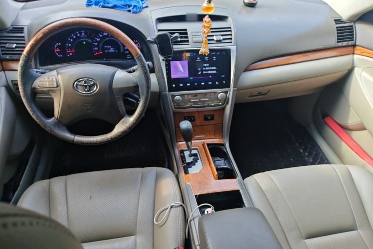 Used Toyota Camry 2009 240G Luxury Edition Center Console