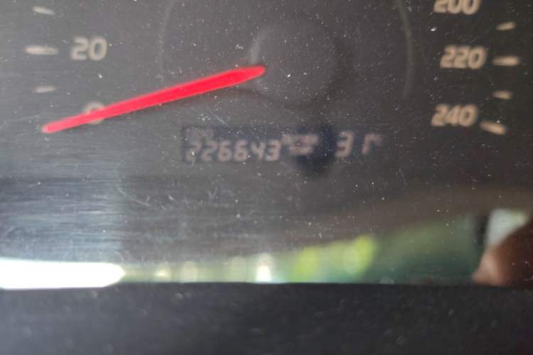 Used Toyota Camry 2009 200E Elite Leather Edition Odometer Close Up