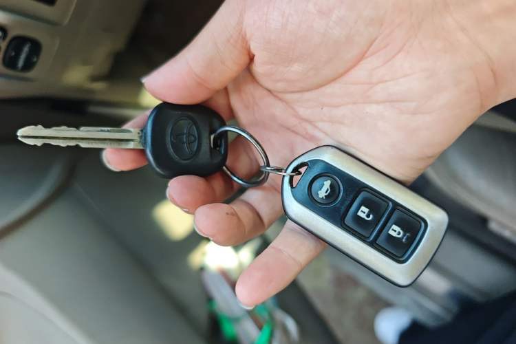 Used Toyota Camry 2009 240G Luxury Edition Vehicle Key