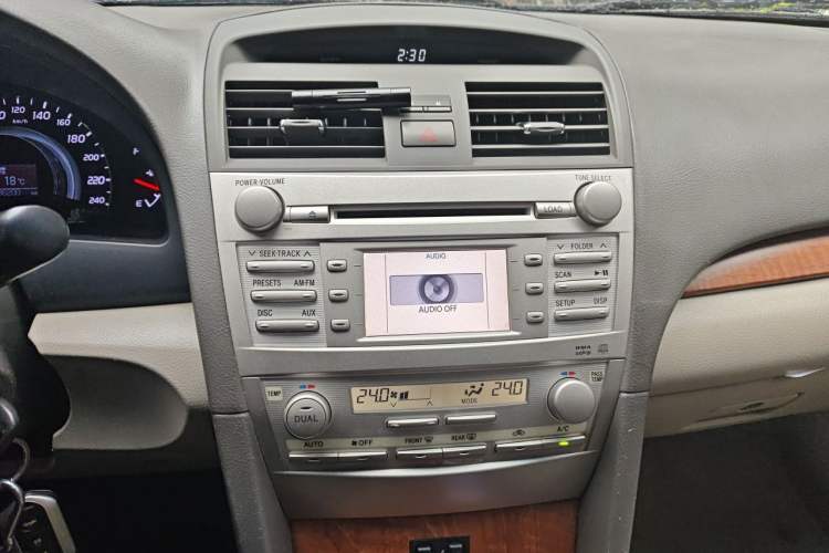 Used Toyota Camry 2010 240G Classic Edition Audio And AC Panel