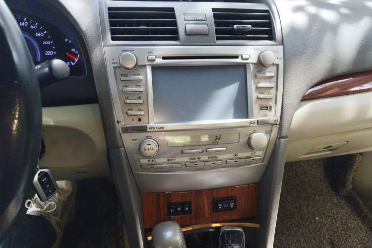 Used Toyota Camry 2010 200G Classic Edition Audio And AC Panel
