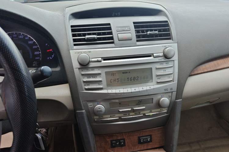 Used Toyota Camry 2010 200G Classic Edition Audio And AC Panel