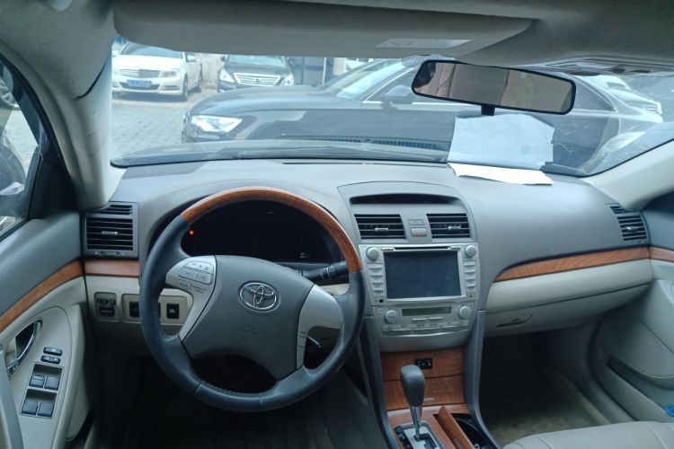 Used Toyota Camry 2010 240G Luxury Edition Center Console
