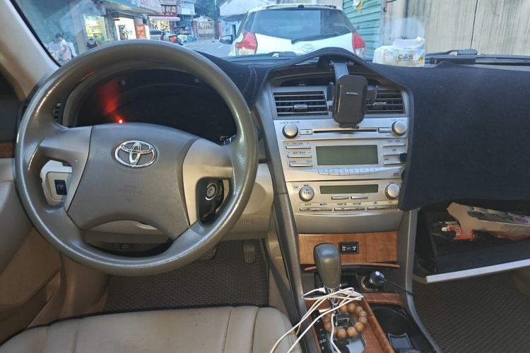 Used Toyota Camry 2010 200E Elite Edition Center Console