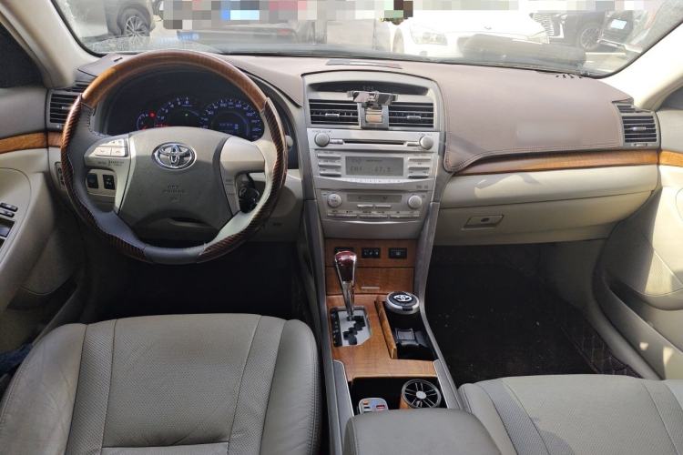 Used Toyota Camry 2010 200G Luxury Edition Center Console