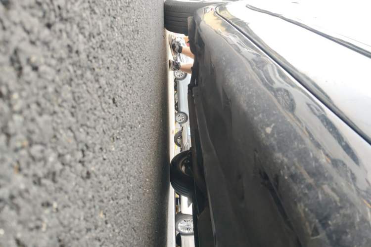Used Toyota Camry 2010 240G Luxury Edition Chassis Front Right