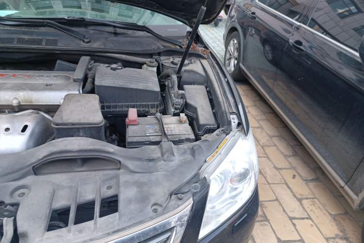 Used Toyota Camry 2010 240G Luxury Edition Engine Bay Left