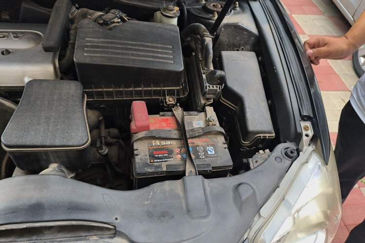Used Toyota Camry 2010 240G Classic Edition Engine Bay Left