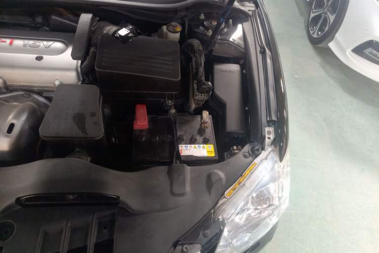 Used Toyota Camry 2010 240G Luxury Edition Engine Bay Left