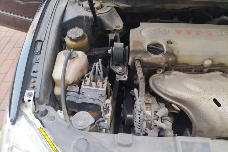 Used Toyota Camry 2010 240G Classic Edition Engine Bay Right