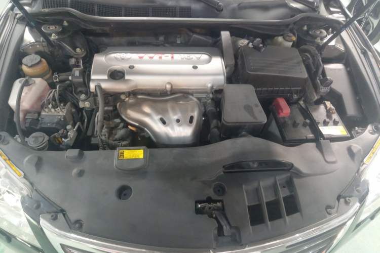Used Toyota Camry 2010 240G Luxury Edition Engine Bay