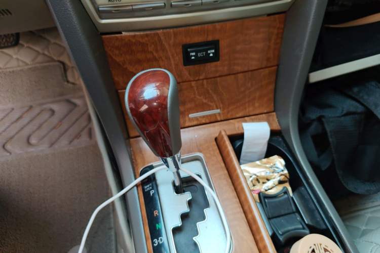 Used Toyota Camry 2010 200E Elite Edition Gear Lever