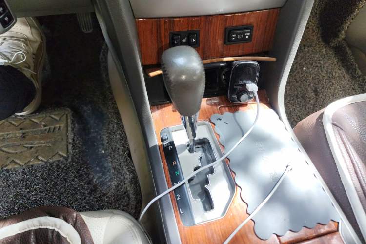 Used Toyota Camry 2010 200G Classic Edition Gear Lever
