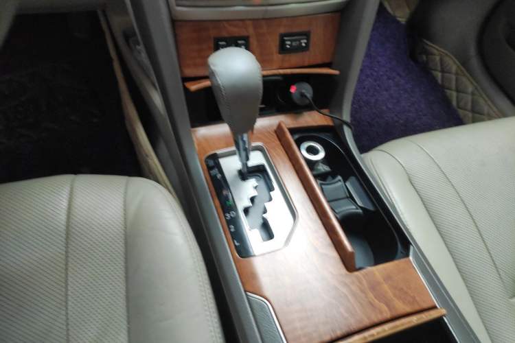 Used Toyota Camry 2010 200G Classic Edition Gear Lever