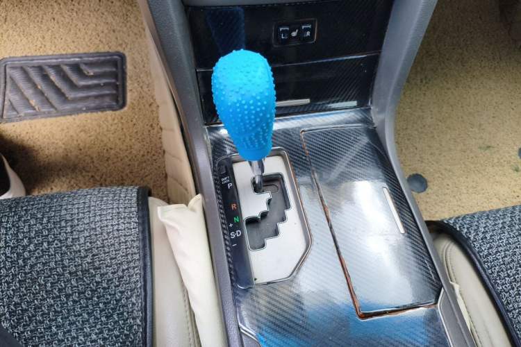 Used Toyota Camry 2010 240G Classic Edition Gear Lever