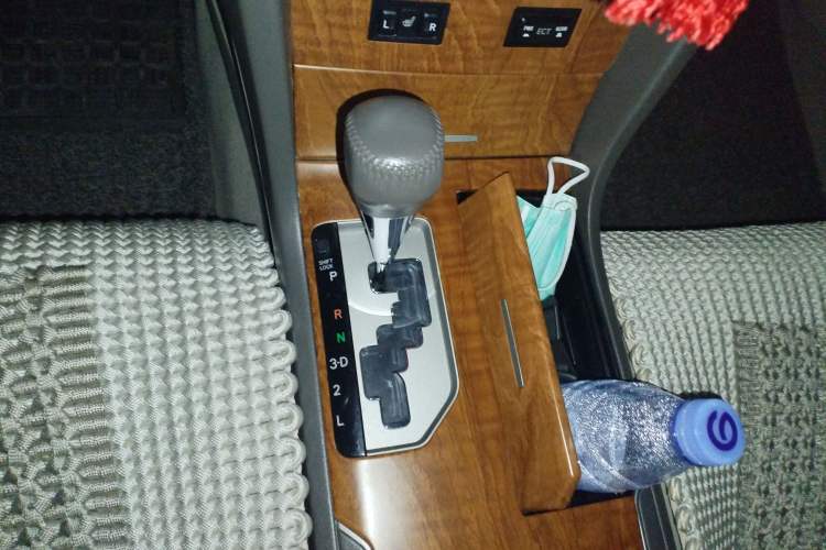 Used Toyota Camry 2010 200G Classic Edition Gear Lever