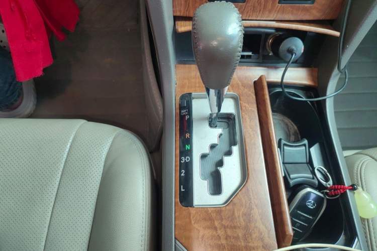 Used Toyota Camry 2010 200G Classic Edition Gear Lever