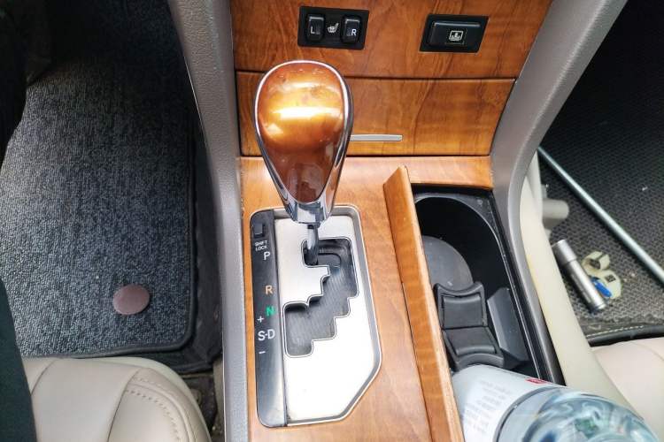 Used Toyota Camry 2010 240G Classic Edition Gear Lever