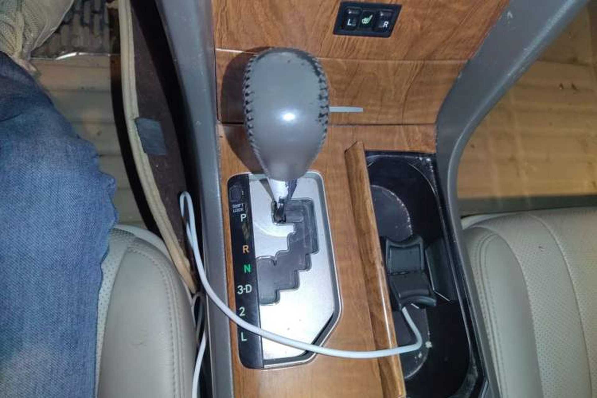 Used Toyota Camry 2010 240G Classic Edition Gear Lever