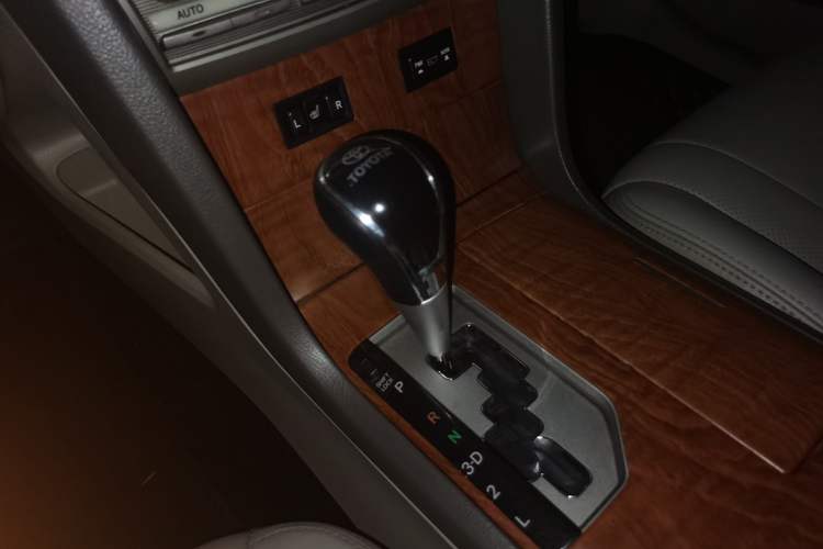 Used Toyota Camry 2010 200G Classic Edition Gear Lever