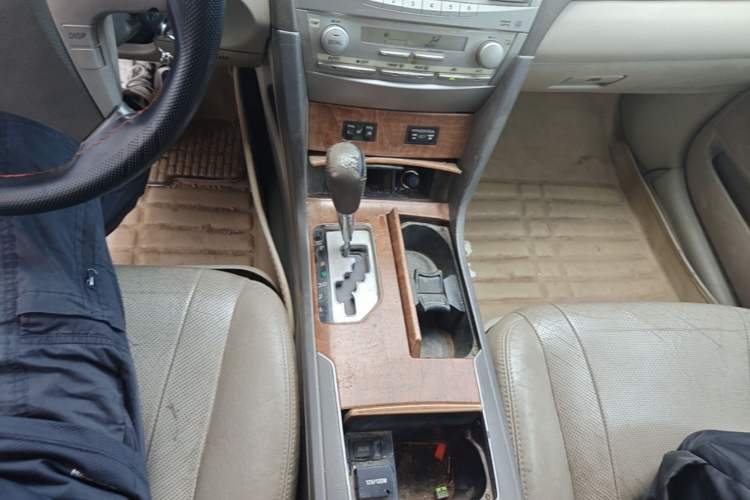 Used Toyota Camry 2010 200G Classic Edition Gear Lever