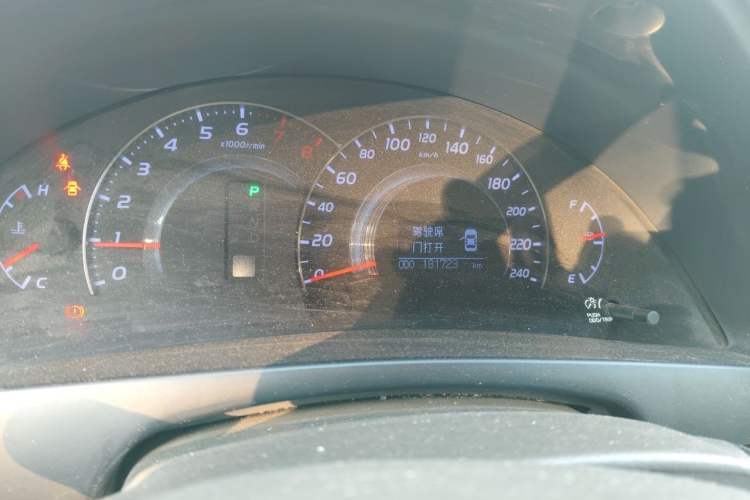Used Toyota Camry 2010 240G Luxury Edition Odometer Close Up