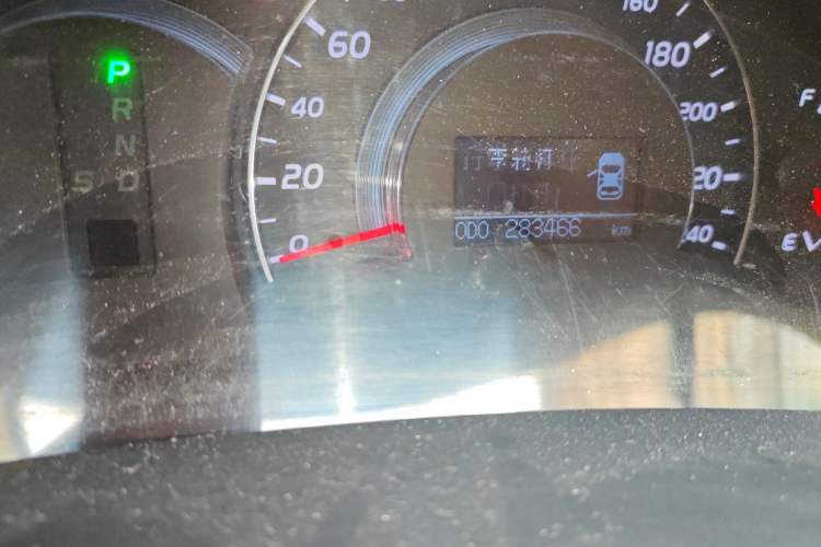 Used Toyota Camry 2010 240G Luxury Edition Odometer Close Up
